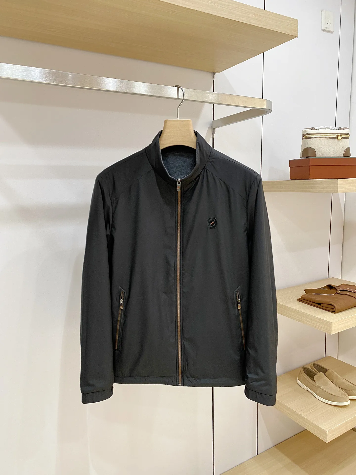 Zegna ：Classic ， ， H ， ， 。 ， ， 。 ： ， ， ， ； ， ， 。 ： ， ， ； ， 。 ， ， Premium ， 。 ： /Black/ /Cream White ， ， ， 。 Sizes：M-4XL